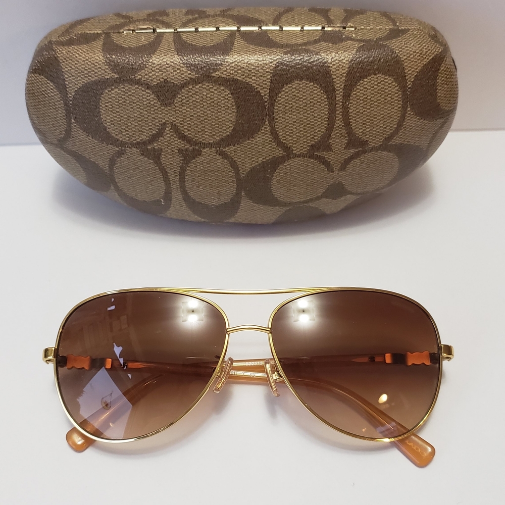 Women's Coach Aviator Daisy Rivet Pilot Sunglasses - Picture 3 of 12